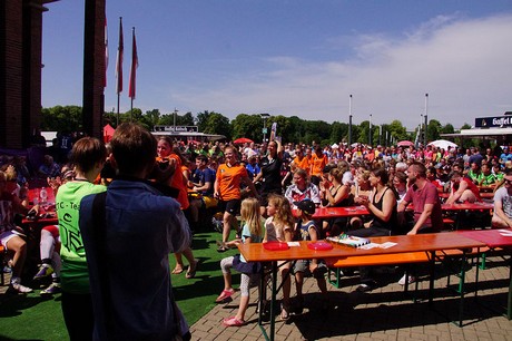 Com Together Cup